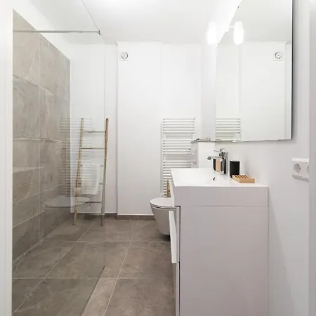 Large & Cosy For 7 Near Center Appartement *